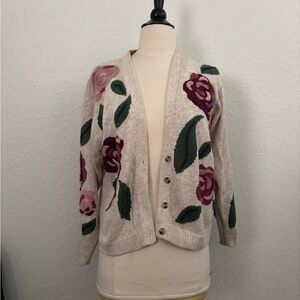 Floral vintage embroidered cardigan Sweater - Cream and Pink